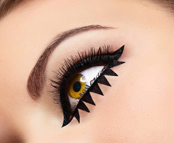 Eye Rock eyeliner trends image 2