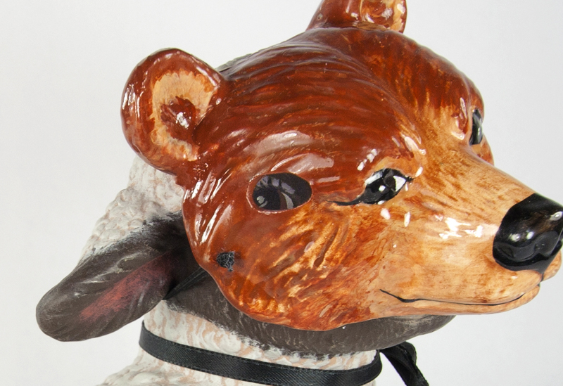 30_lamb-with-bear-mask-detail