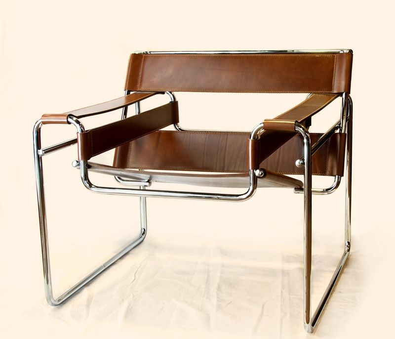 Marcel-Breuer-“Wassily”-chair-in-brown-leather