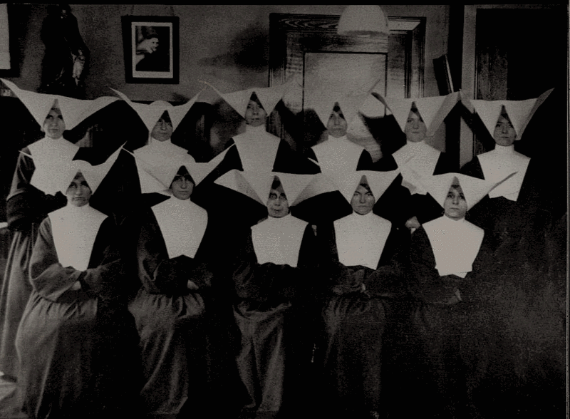 Faculty-of-nuns-wearing-cornetts