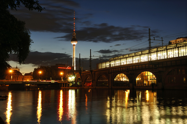 Berlin-by-night,property=BigImage,slc=dachportal_2Fen