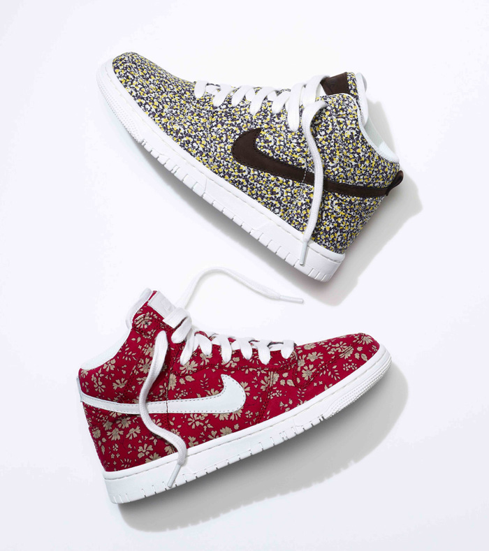 SU13_NSW_NIKEiD_DunkHigh_liberty_pair_2_19750