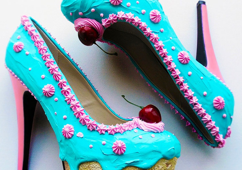 Teal-and-pink-cake-pumps