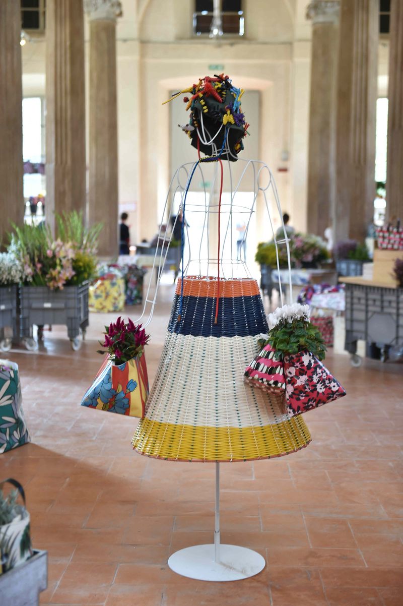 10 ñ MARNI FLOWER MARKET Installation Milan September 21