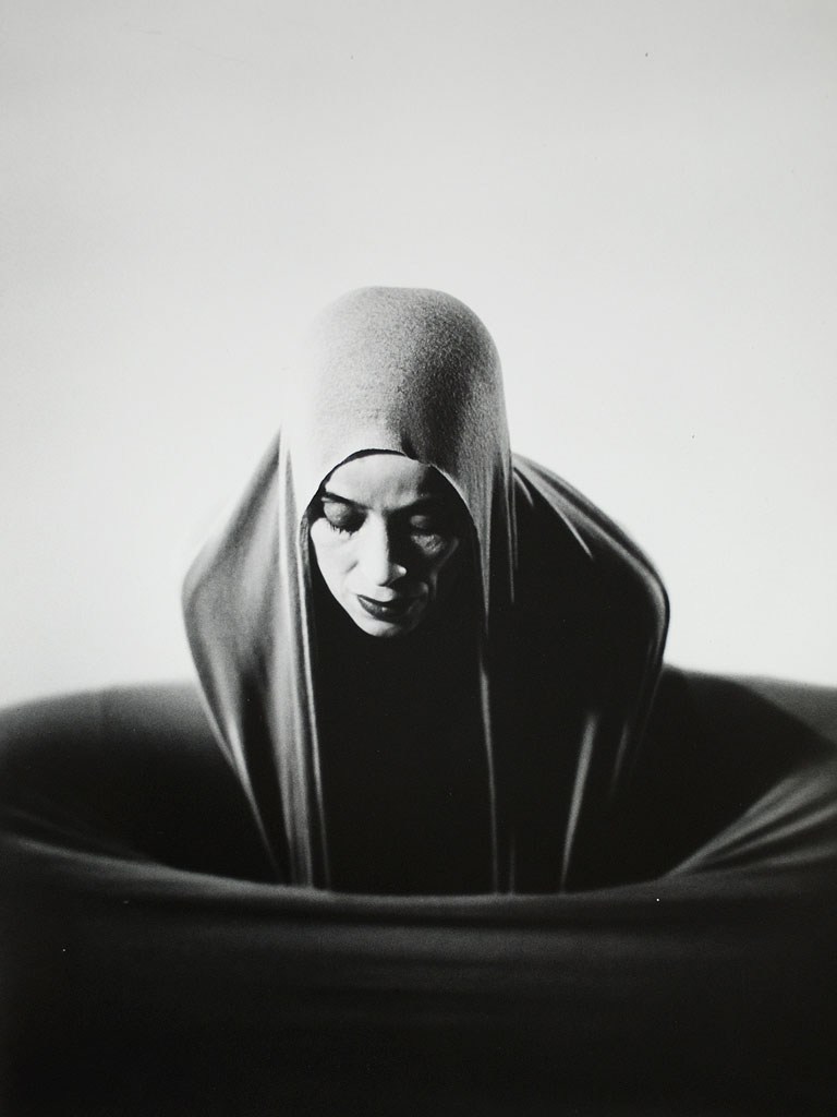 Barbara_morgan_lamentation_martha_graham_12